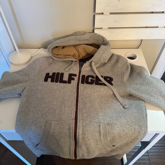 Daniel Cicek Clothes - Picture 14 of 16